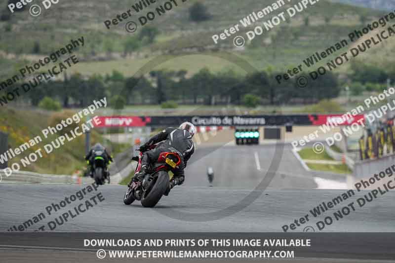 cadwell no limits trackday;cadwell park;cadwell park photographs;cadwell trackday photographs;enduro digital images;event digital images;eventdigitalimages;navarra;no limits trackdays;peter wileman photography;racing digital images;trackday digital images;trackday photos